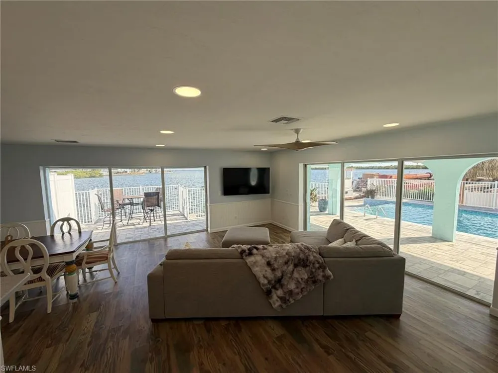 4743 Pine Island Road NW Matlacha, FL 33993