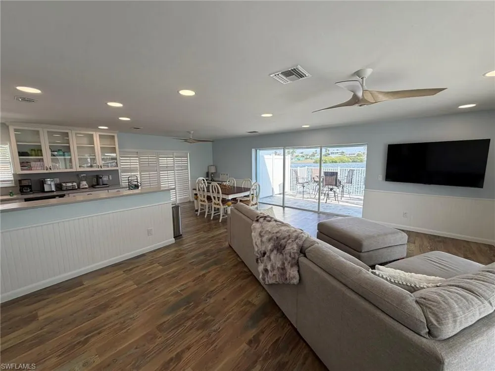 4743 Pine Island Road NW Matlacha, FL 33993