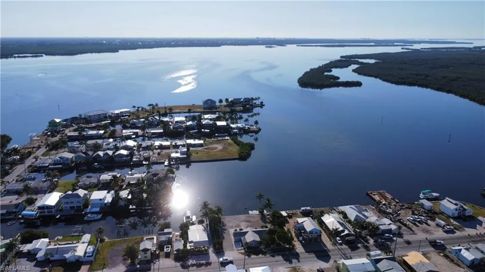 4743 Pine Island Road NW Matlacha, FL 33993