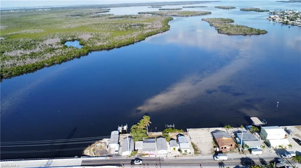 4743 Pine Island Road NW Matlacha, FL 33993