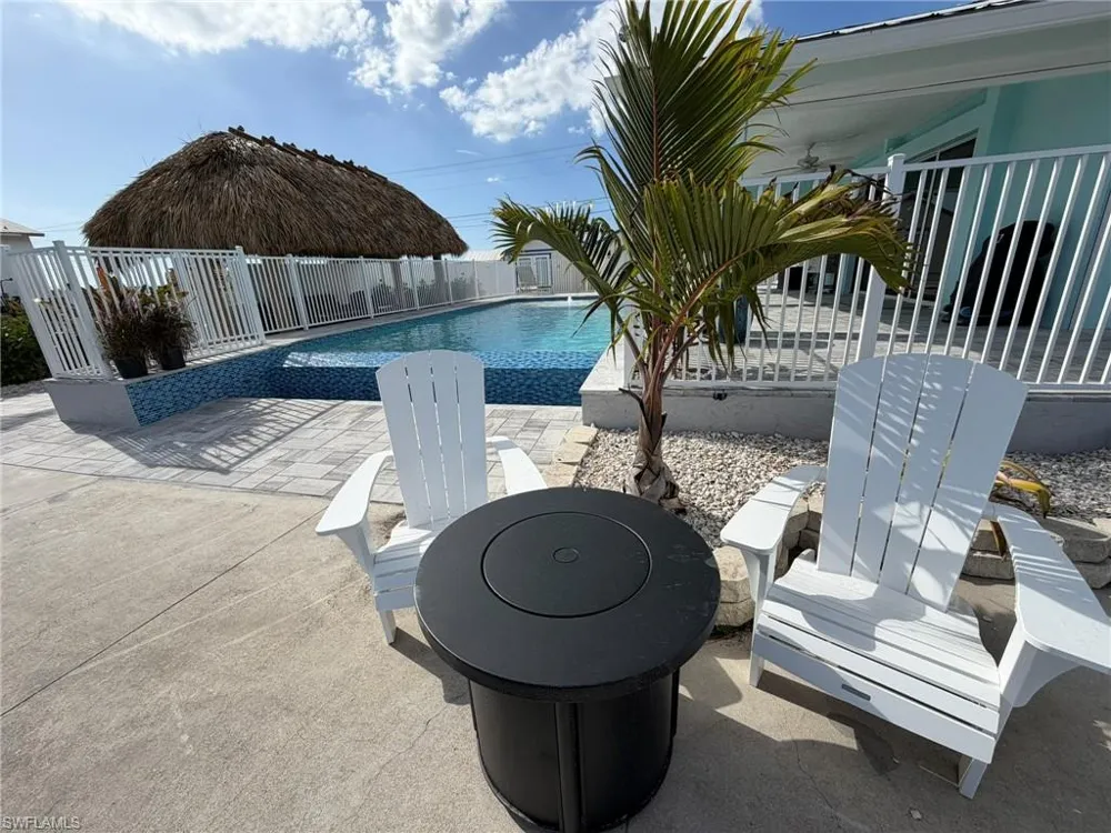 4743 Pine Island Road NW Matlacha, FL 33993