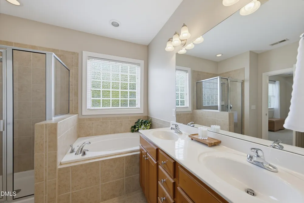 912 Sweet Olive Court Wake Forest, NC 27587