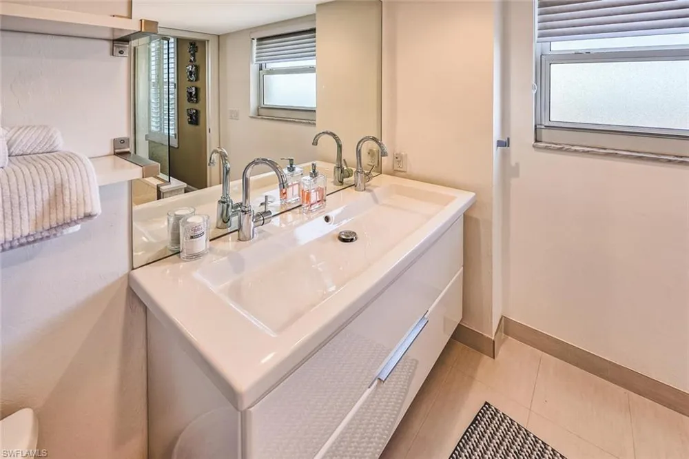 10701 Gulf Shore Drive #1200 Naples, FL 34108