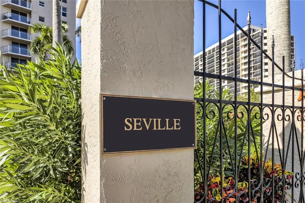 10701 Gulf Shore Drive #1200 Naples, FL 34108
