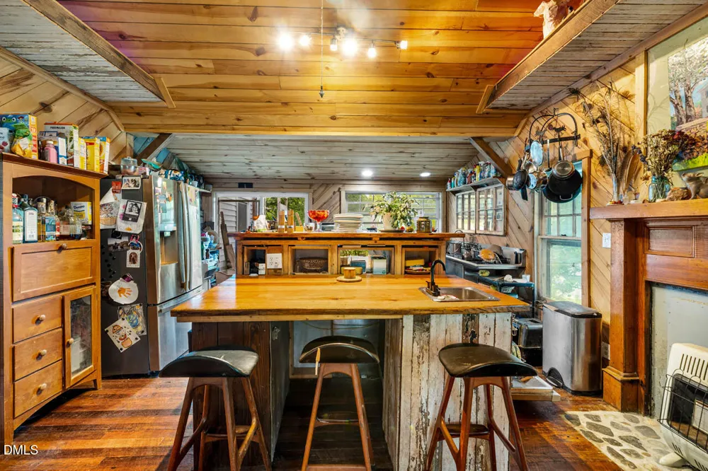 8262 Nc-87 Snow Camp, NC 27349