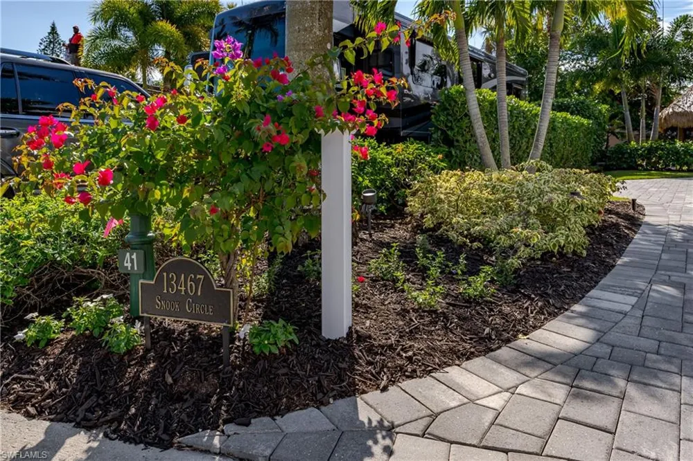 13467 Snook Circle Naples, FL 34114