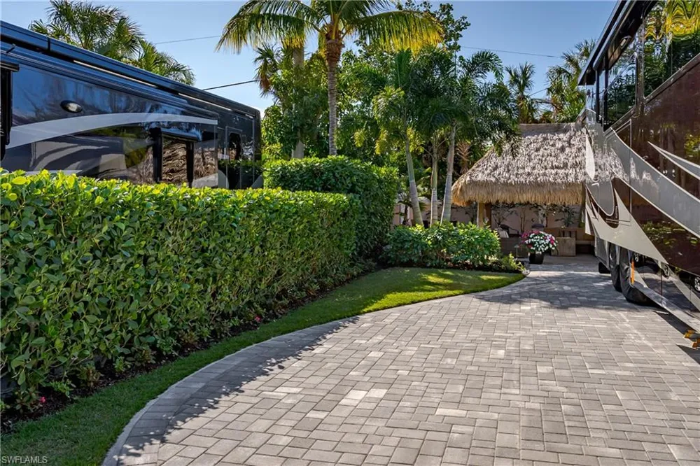 13467 Snook Circle Naples, FL 34114
