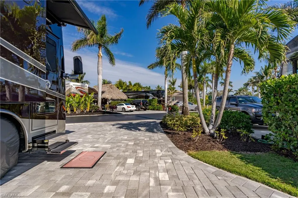 13467 Snook Circle Naples, FL 34114