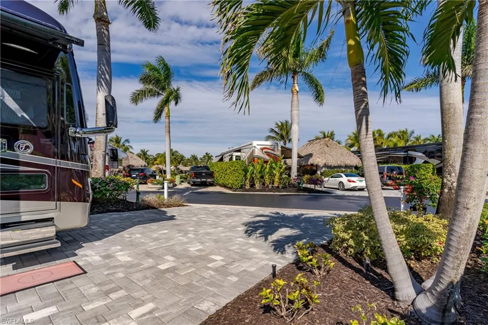 13467 Snook Circle Naples, FL 34114