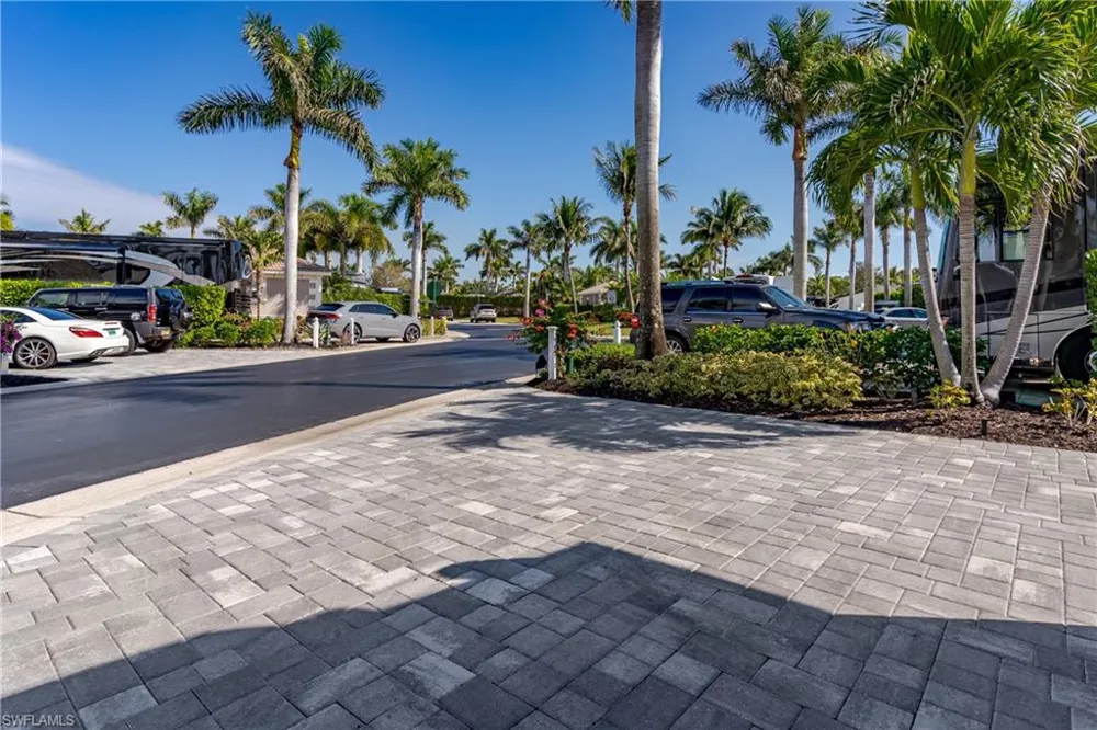 13467 Snook Circle Naples, FL 34114