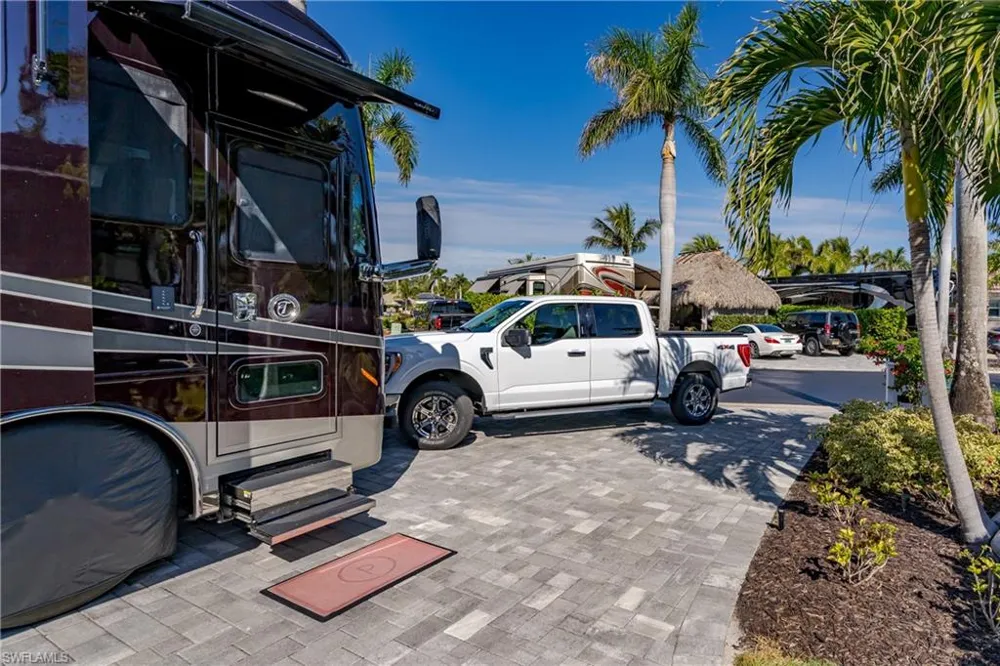13467 Snook Circle Naples, FL 34114