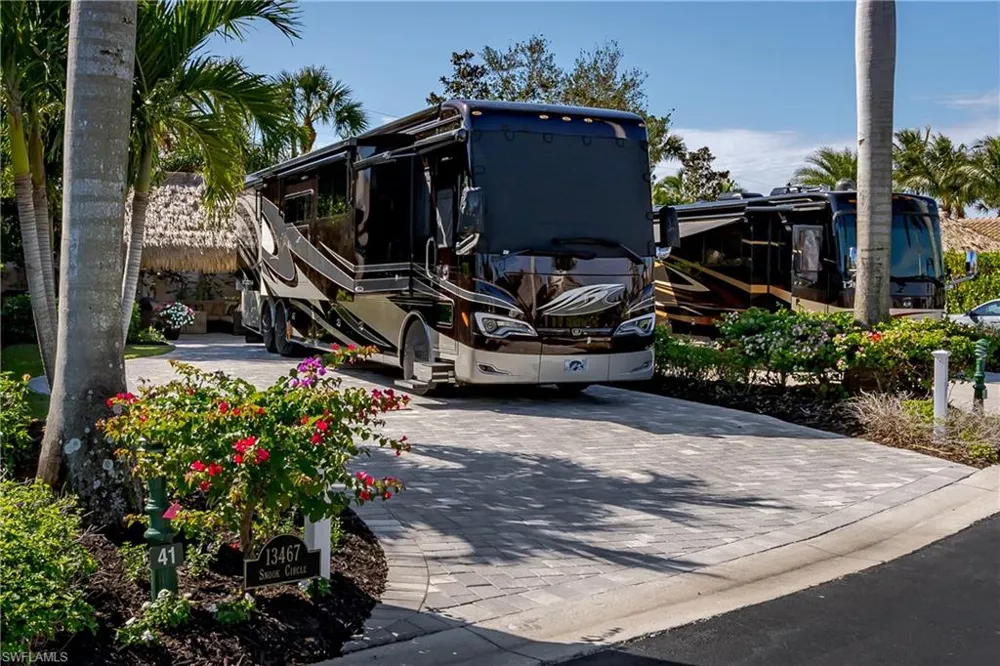 13467 Snook Circle Naples, FL 34114