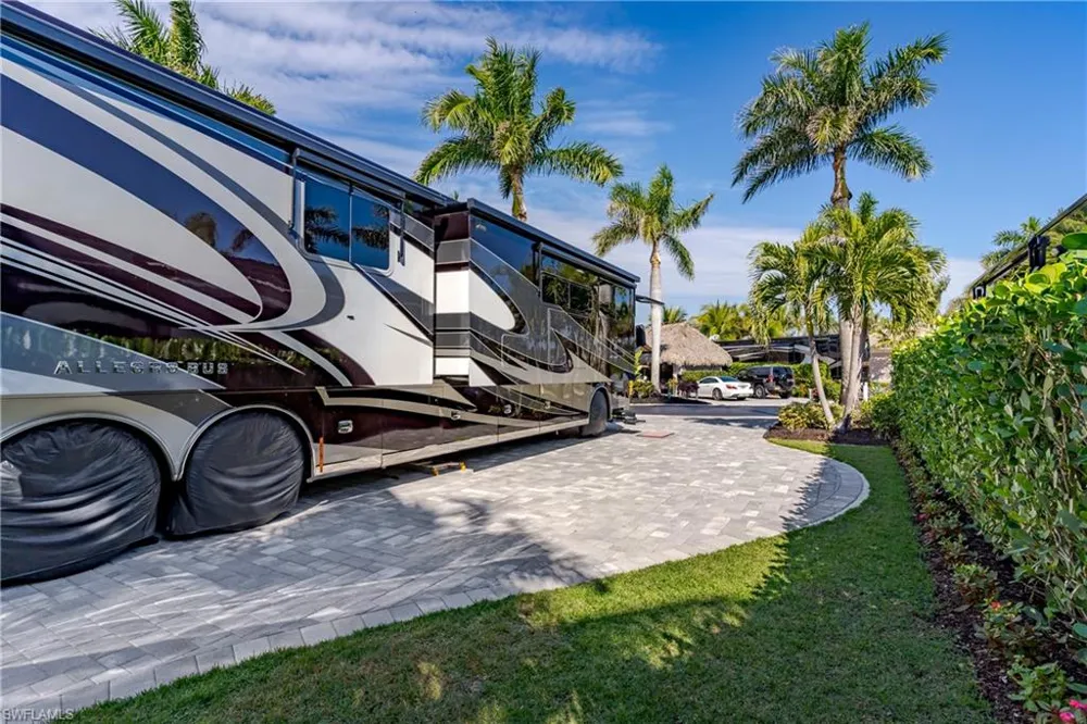 13467 Snook Circle Naples, FL 34114