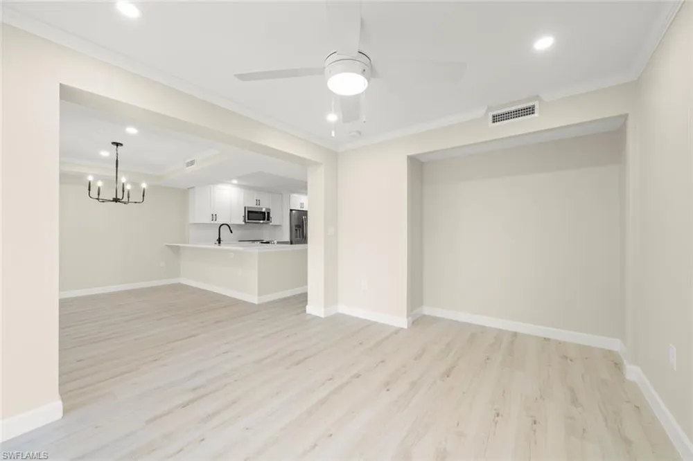 200 Periwinkle Way #132 Sanibel, FL 33957