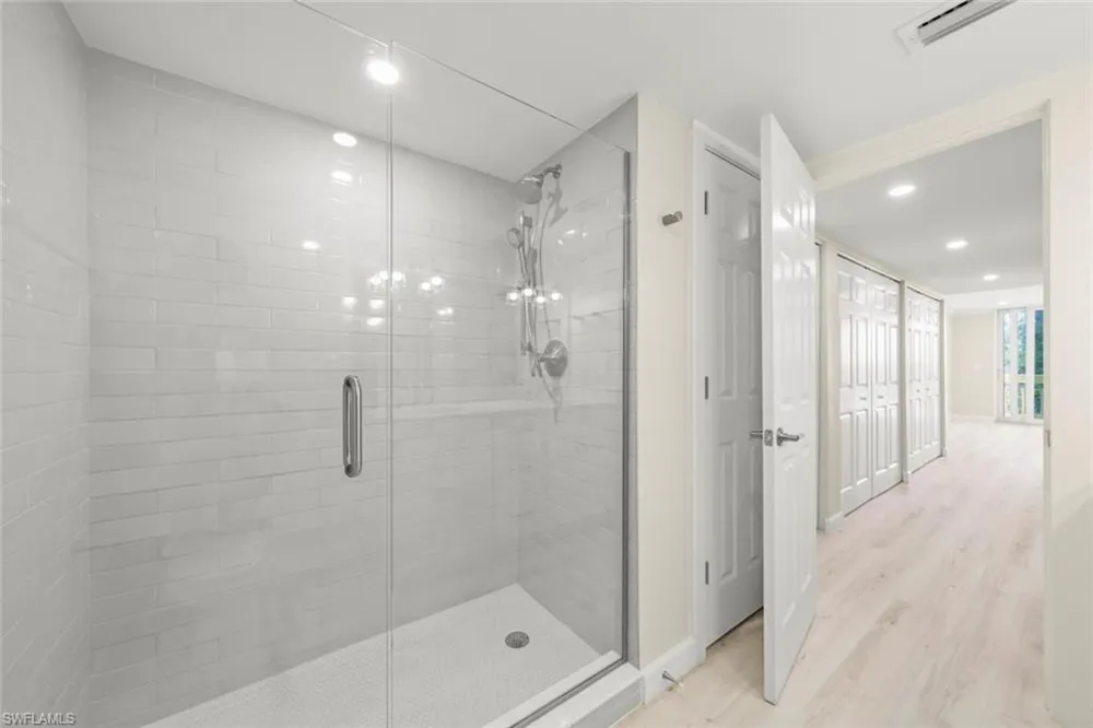 200 Periwinkle Way #132 Sanibel, FL 33957