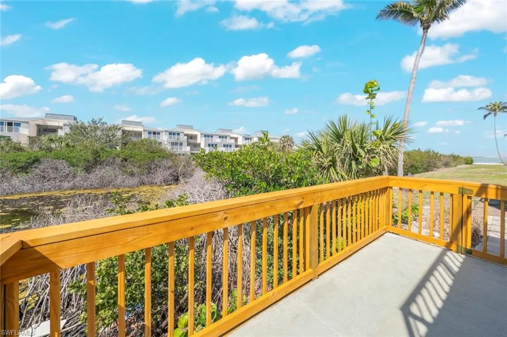 200 Periwinkle Way #132 Sanibel, FL 33957