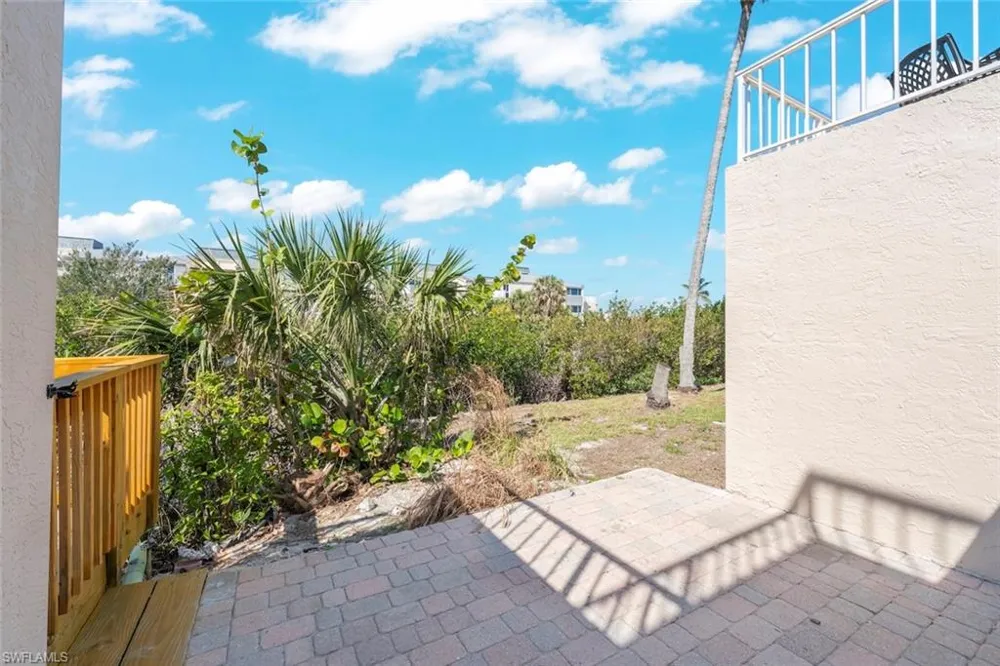 200 Periwinkle Way #132 Sanibel, FL 33957