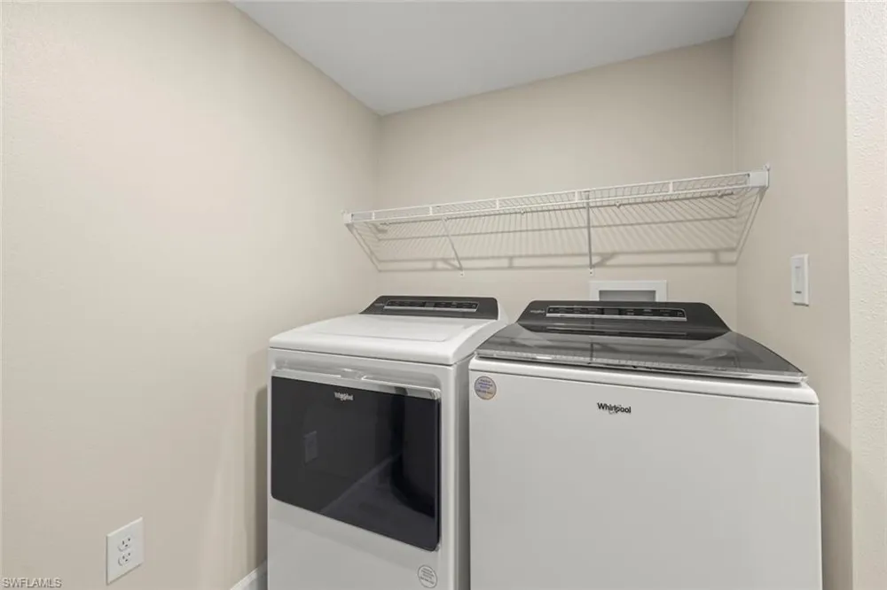 200 Periwinkle Way #132 Sanibel, FL 33957