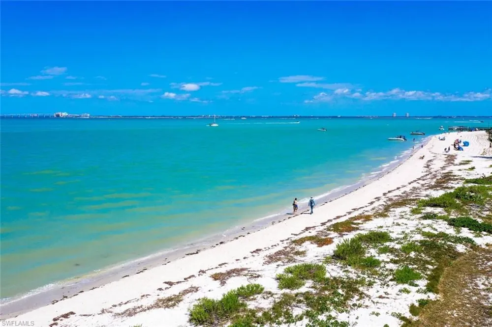 200 Periwinkle Way #132 Sanibel, FL 33957