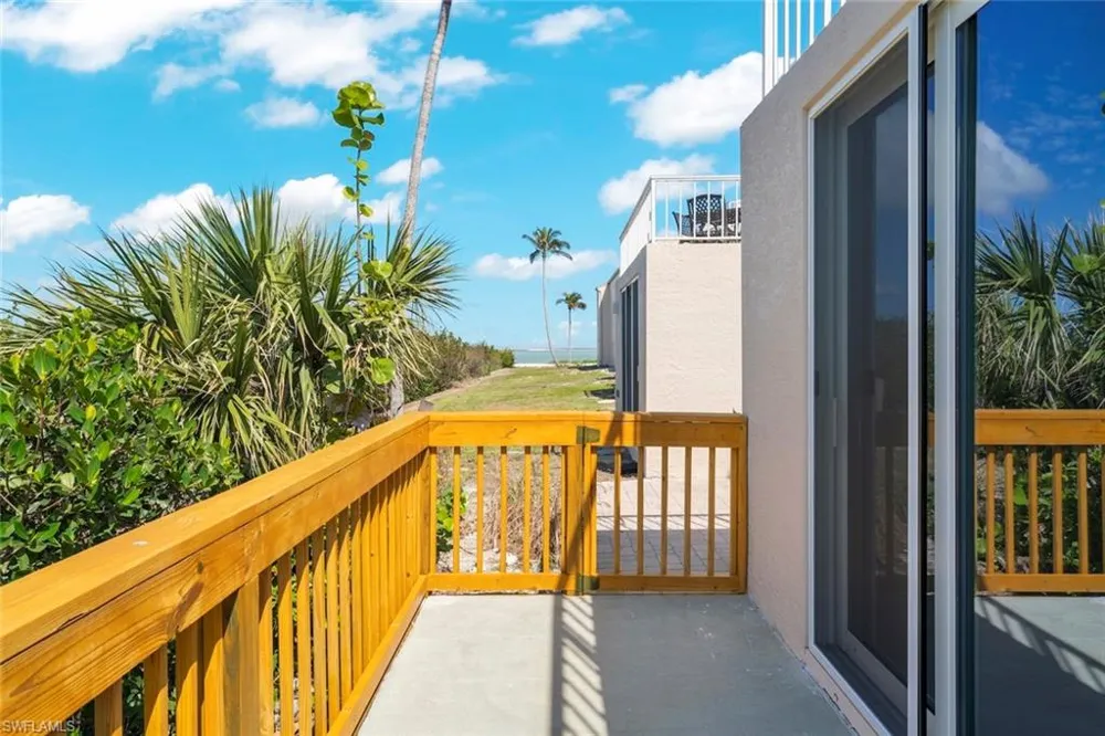 200 Periwinkle Way #132 Sanibel, FL 33957