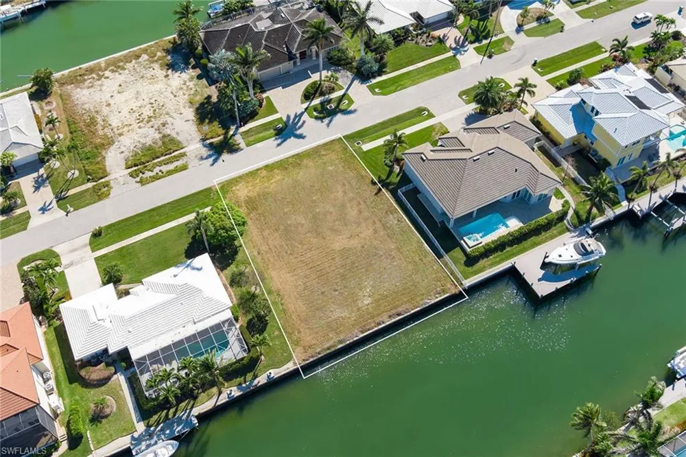 1748 Wavecrest Court Marco Island, FL 34145