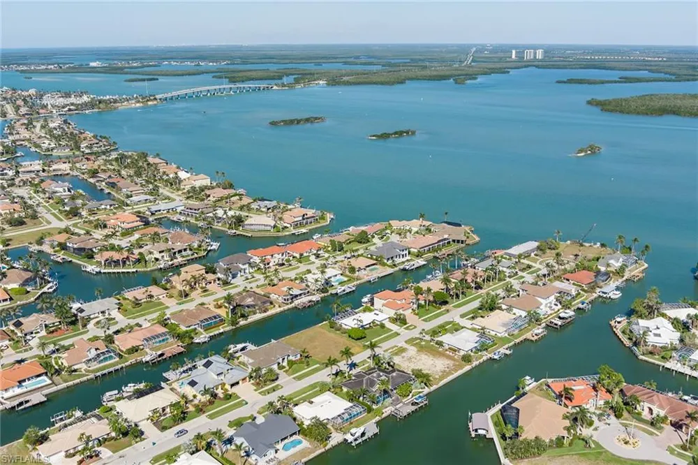 1748 Wavecrest Court Marco Island, FL 34145