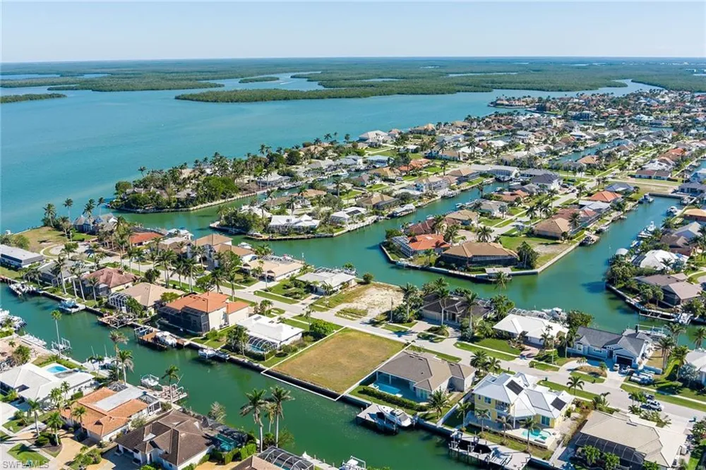 1748 Wavecrest Court Marco Island, FL 34145