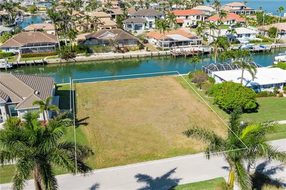 1748 Wavecrest Court Marco Island, FL 34145
