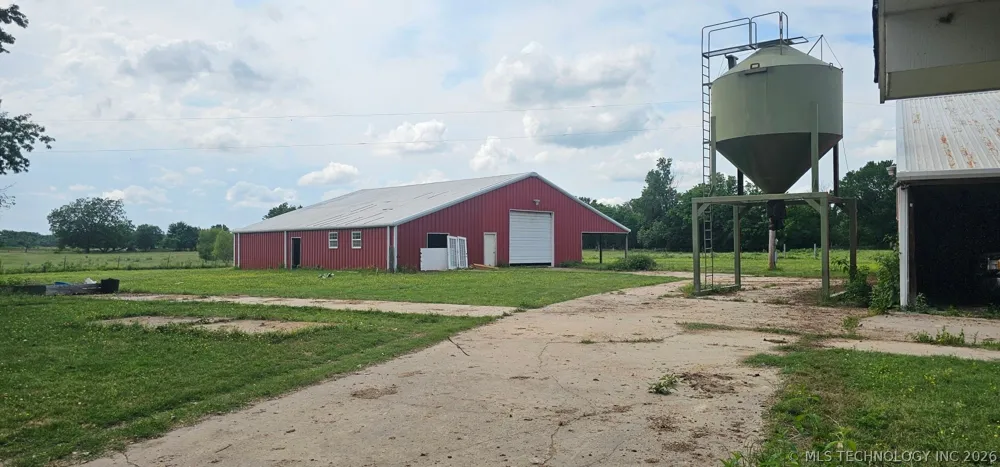 37967 E 221st Street Porter, OK 74454