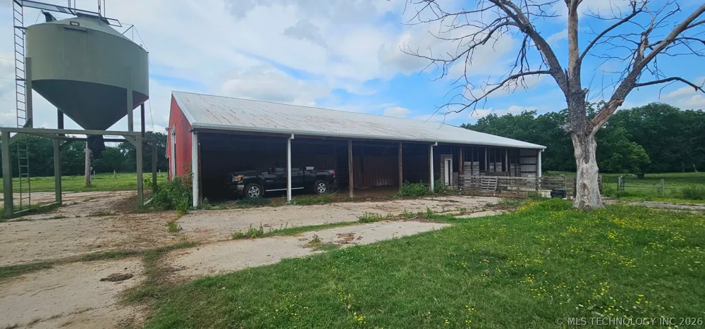 37967 E 221st Street Porter, OK 74454