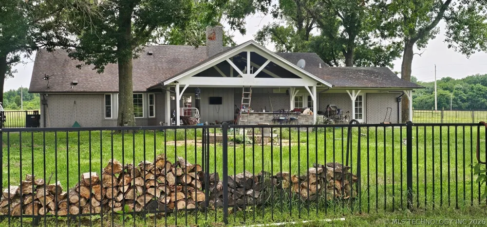 37967 E 221st Street Porter, OK 74454