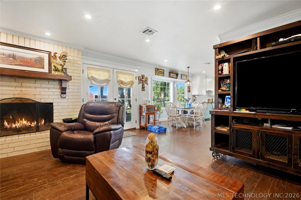 37967 E 221st Street Porter, OK 74454