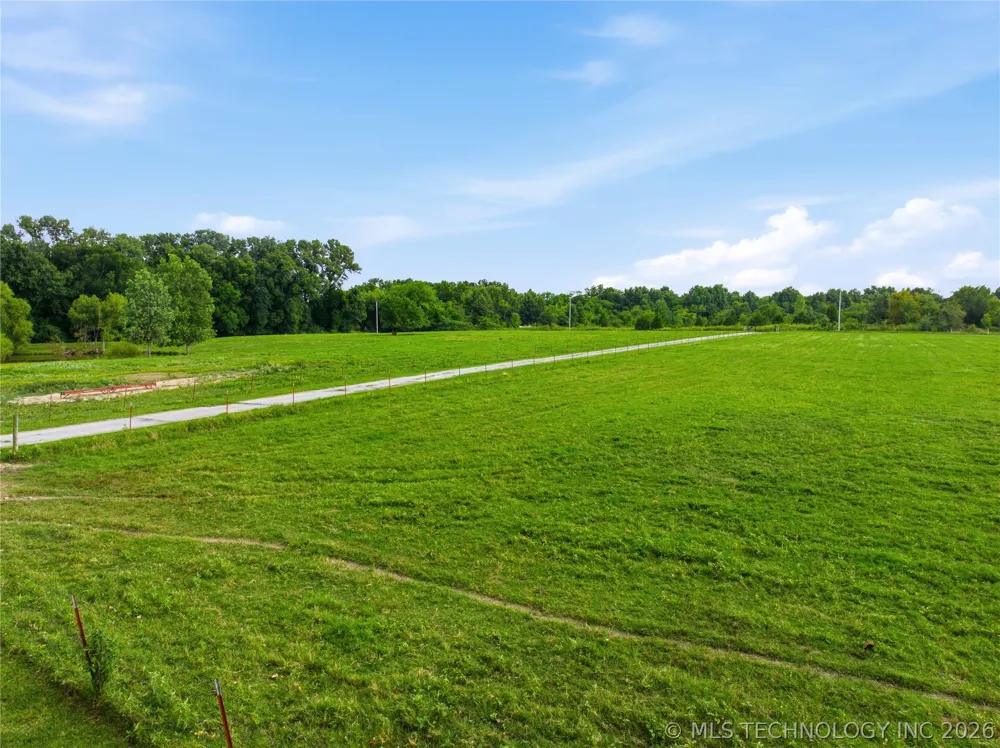 37967 E 221st Street Porter, OK 74454