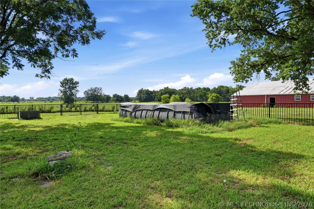 37967 E 221st Street Porter, OK 74454
