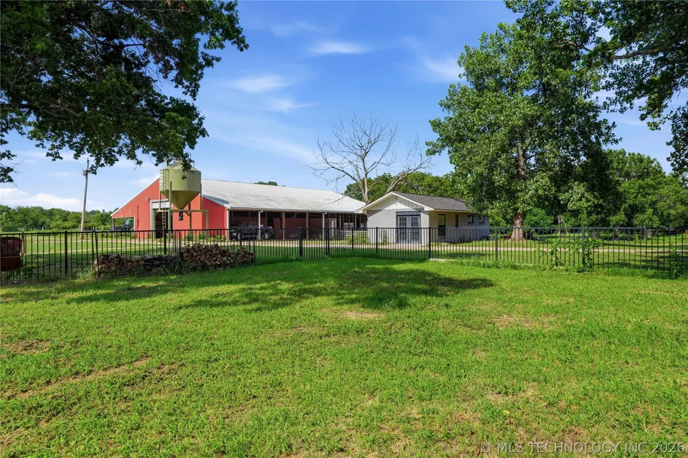 37967 E 221st Street Porter, OK 74454