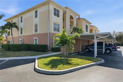 1121 Van Loon Commons Circle #301