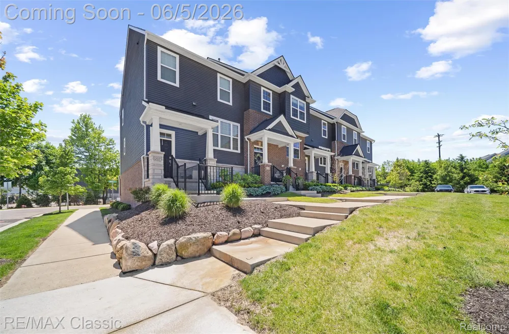219 S Sydney Court Plymouth City, MI 48170