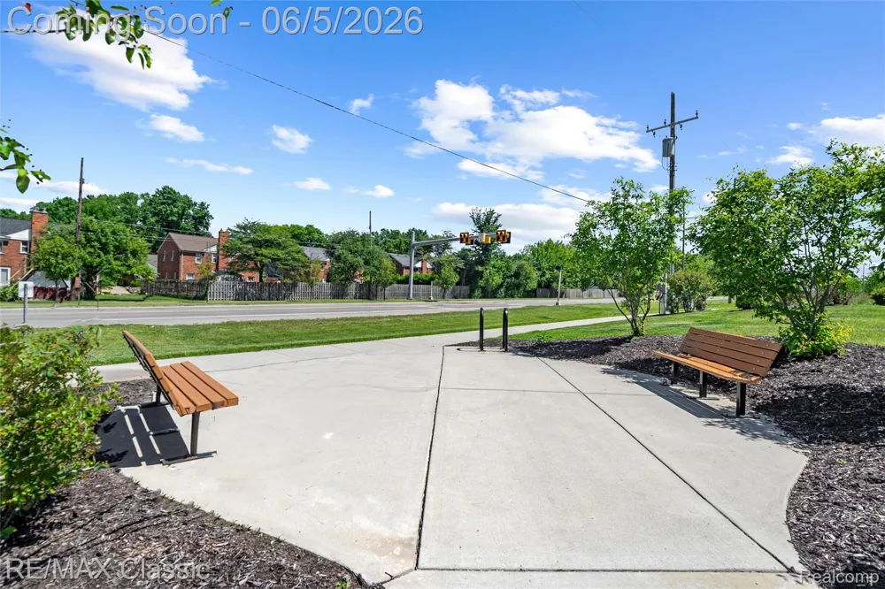 219 S Sydney Court Plymouth City, MI 48170