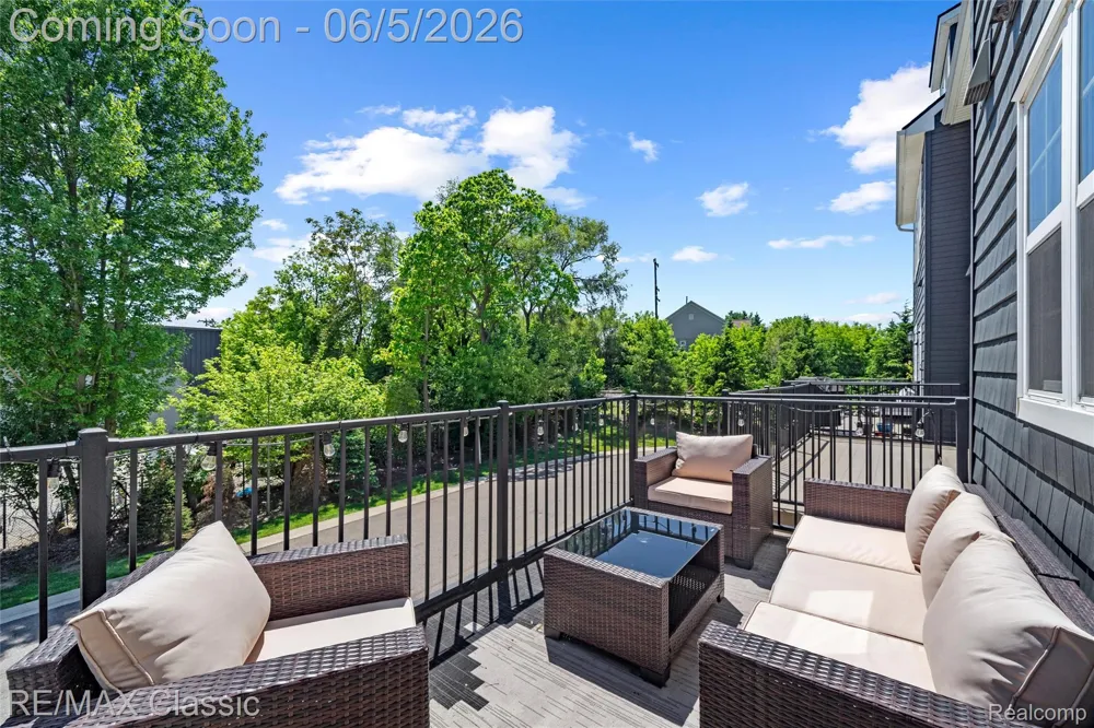 219 S Sydney Court Plymouth City, MI 48170