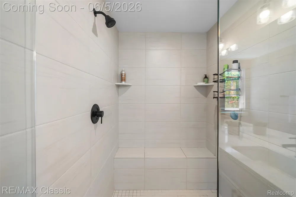 219 S Sydney Court Plymouth City, MI 48170