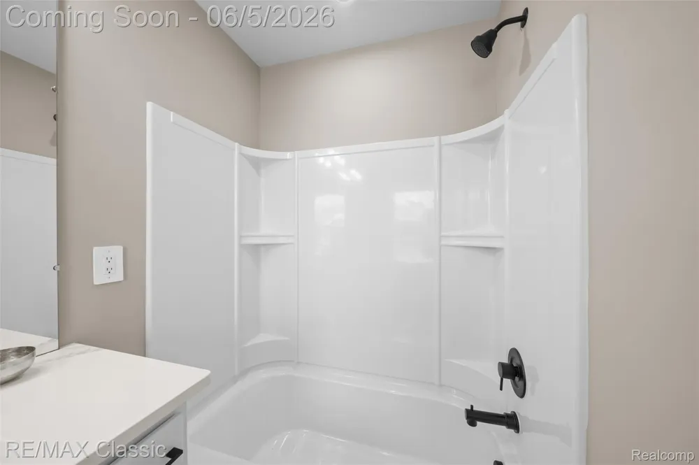 219 S Sydney Court Plymouth City, MI 48170