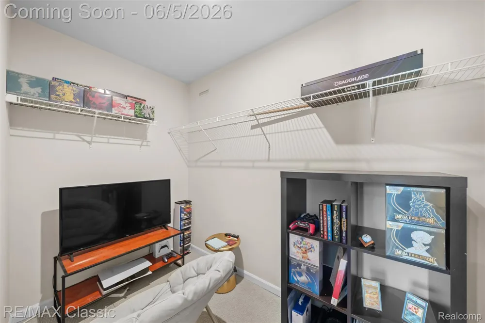 219 S Sydney Court Plymouth City, MI 48170