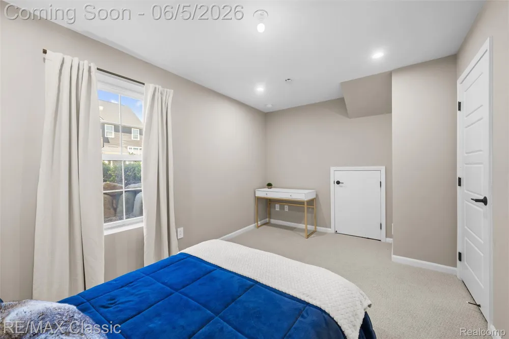219 S Sydney Court Plymouth City, MI 48170