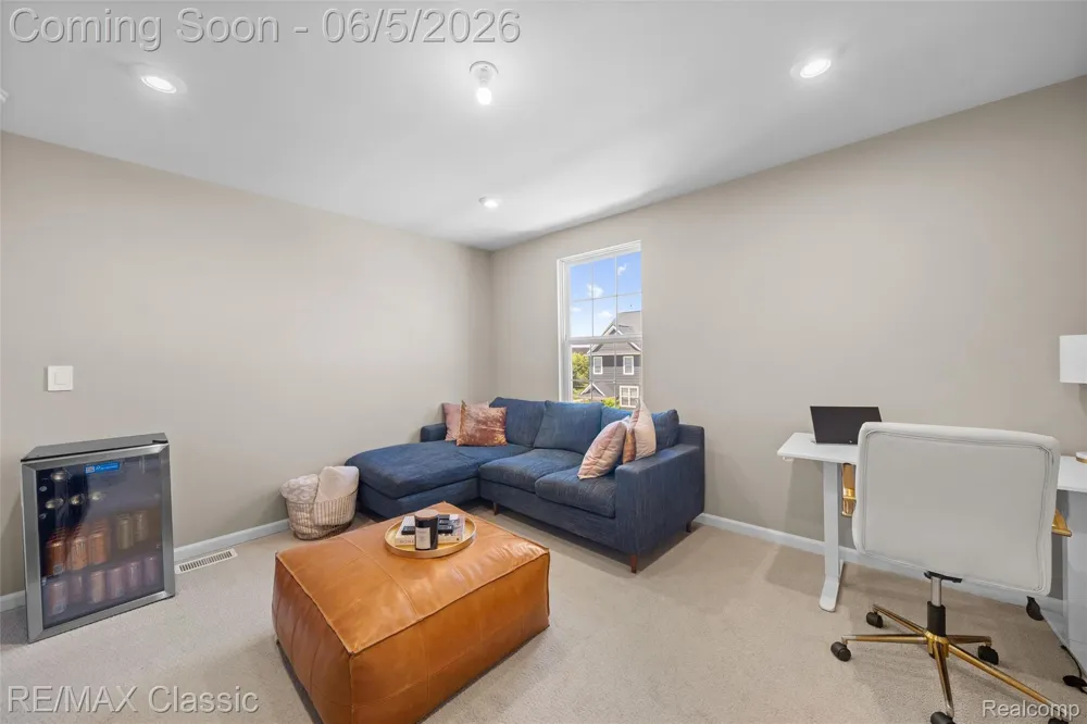 219 S Sydney Court Plymouth City, MI 48170