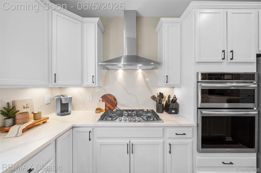 219 S Sydney Court Plymouth City, MI 48170