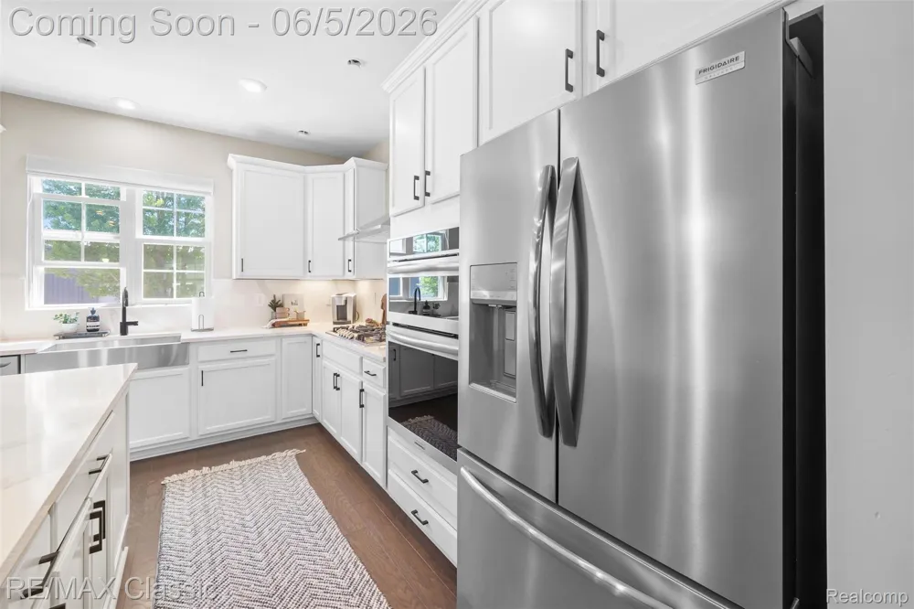 219 S Sydney Court Plymouth City, MI 48170