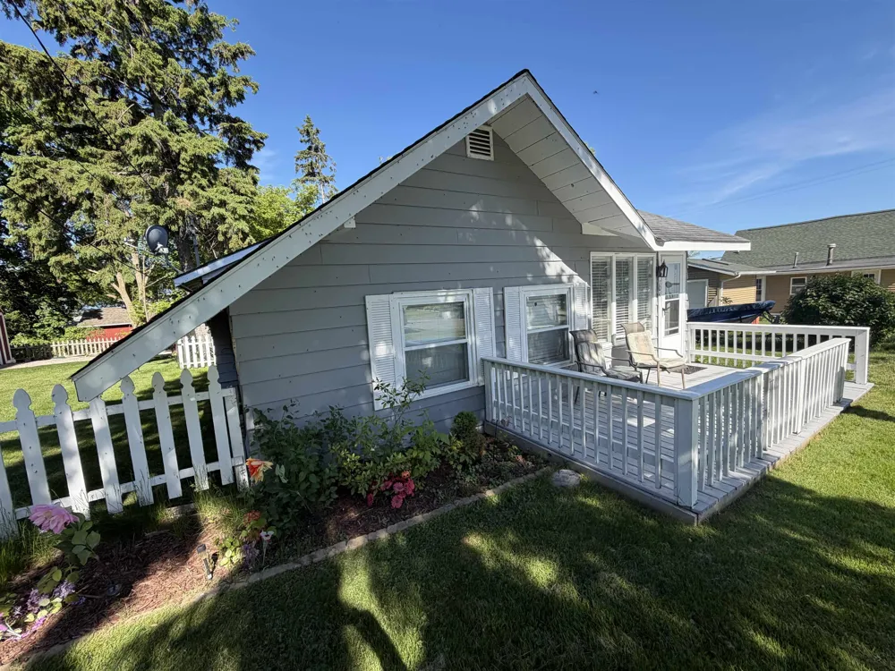 104 Oliver Street Roscommon Township, MI 48629