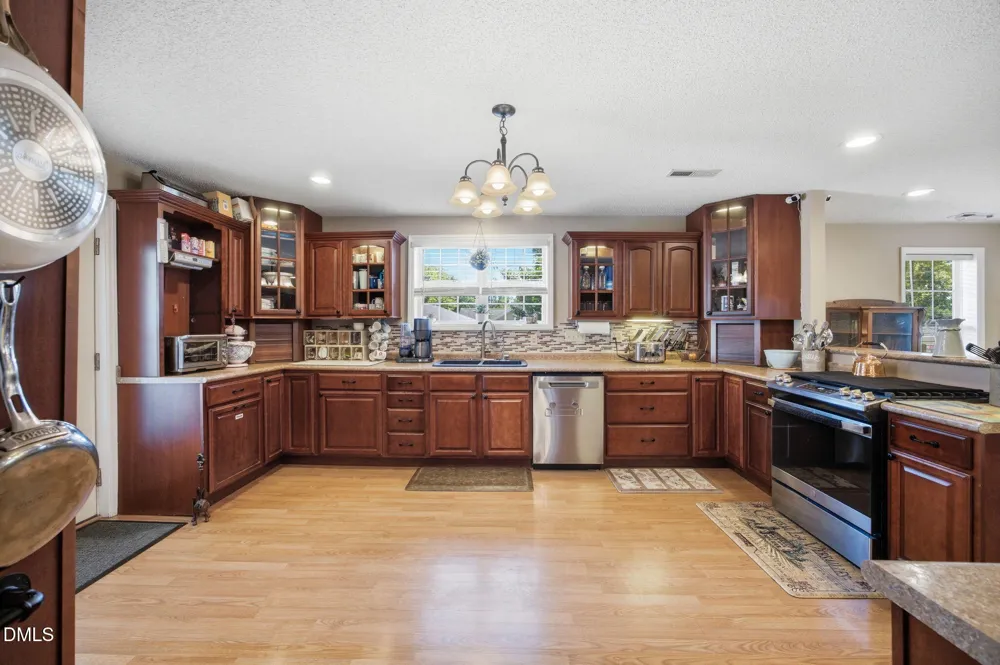 206 Third Avenue SE Taylorsville, NC 28681
