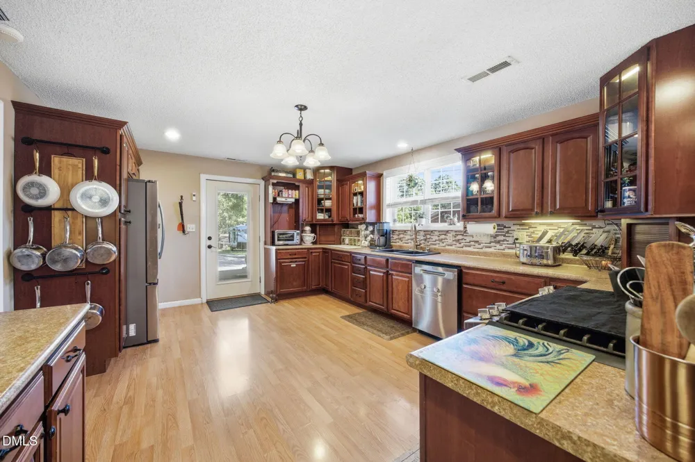 206 Third Avenue SE Taylorsville, NC 28681
