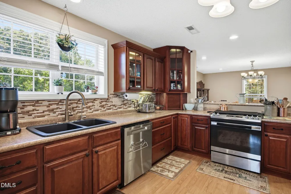 206 Third Avenue SE Taylorsville, NC 28681